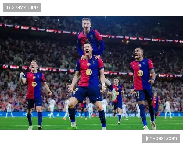 拉菲尼亚离巴西核心还有多远：边路爆点与中路要求