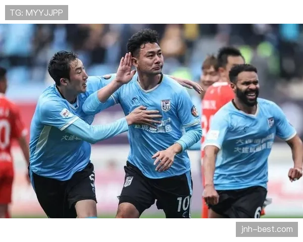 申花争冠前景遭质疑，豪购背后战术短板显现，球队管理问题逐步反映赛季走势